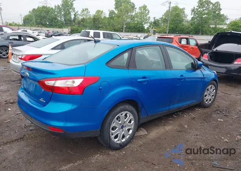 2012 Ford Focus Se z USA, uszkodzony, nr VIN 1FAHP3F23CL447469